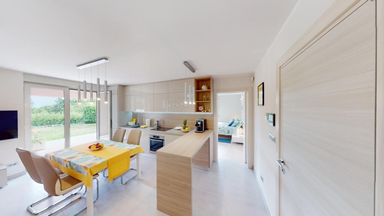 Design Apartment Emerald Viskovo Екстер'єр фото